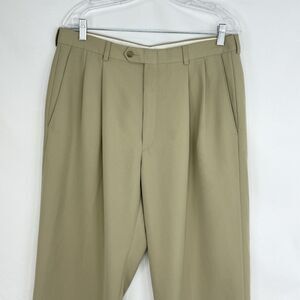 Haggar Men's Beige Classic-Fit Pleated Khaki Pants Size 36x30